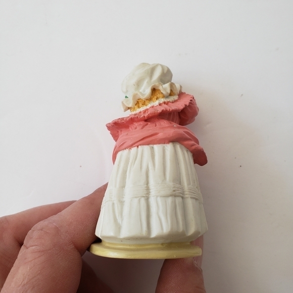 Maud Humphrey Bogart Cleaning House Figure 1991 Hamilton Gifts H5611 8520 H - Picture 4 of 7